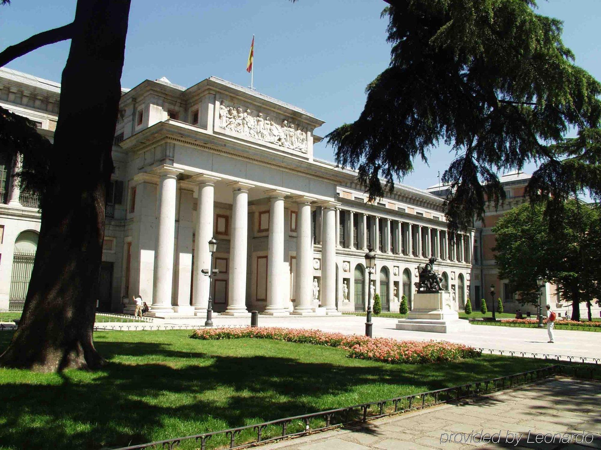 B&B Hotel Madrid Aeropuerto T1 T2 T3 Luaran gambar