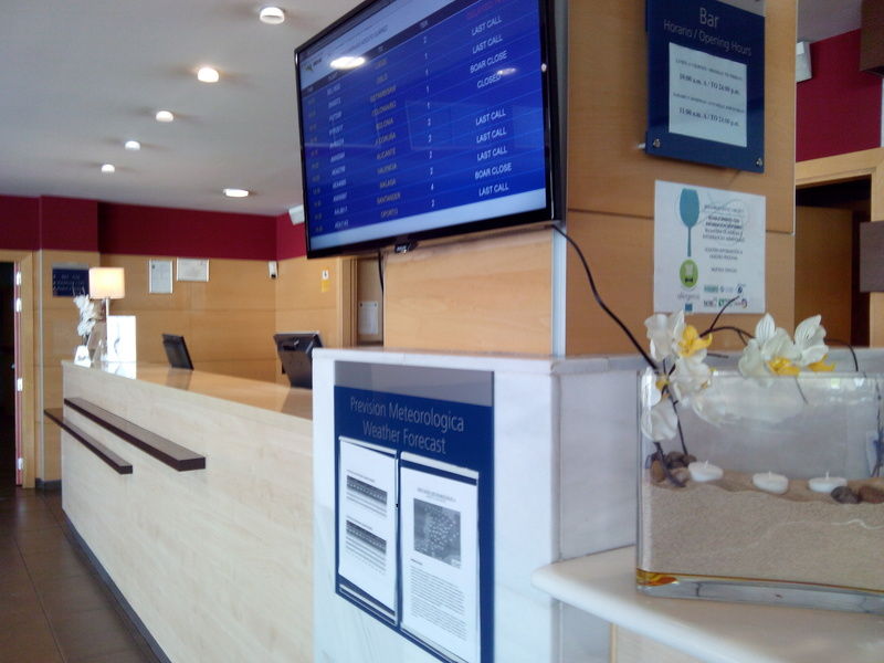 B&B Hotel Madrid Aeropuerto T1 T2 T3 Luaran gambar