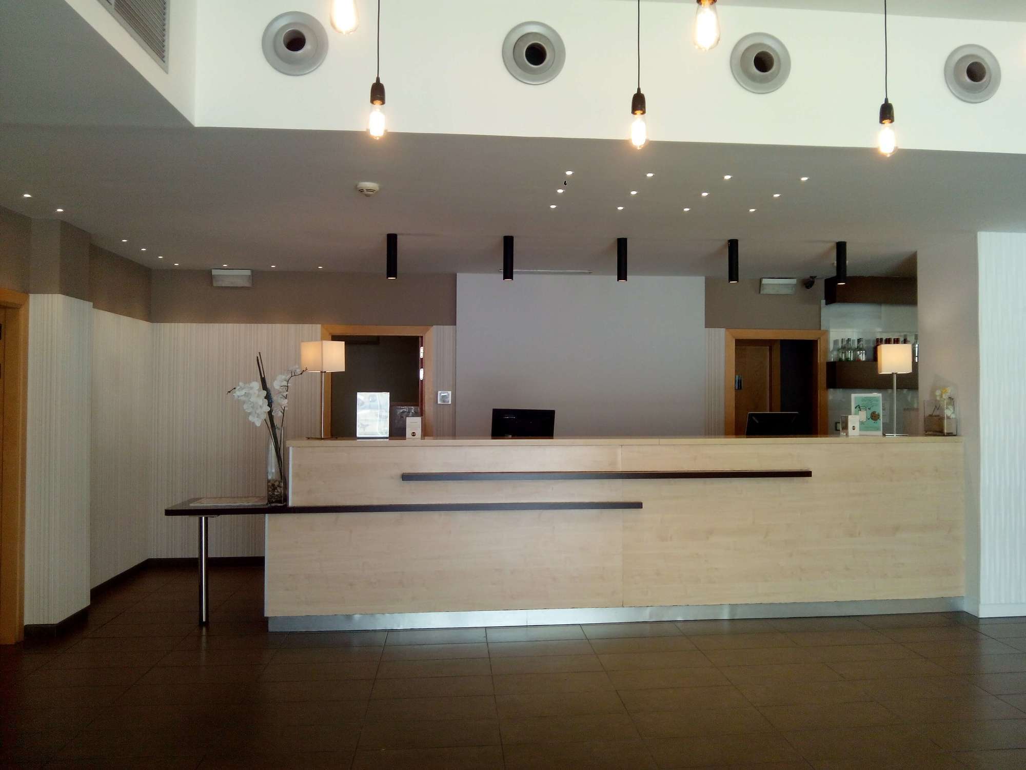 B&B Hotel Madrid Aeropuerto T1 T2 T3 Luaran gambar