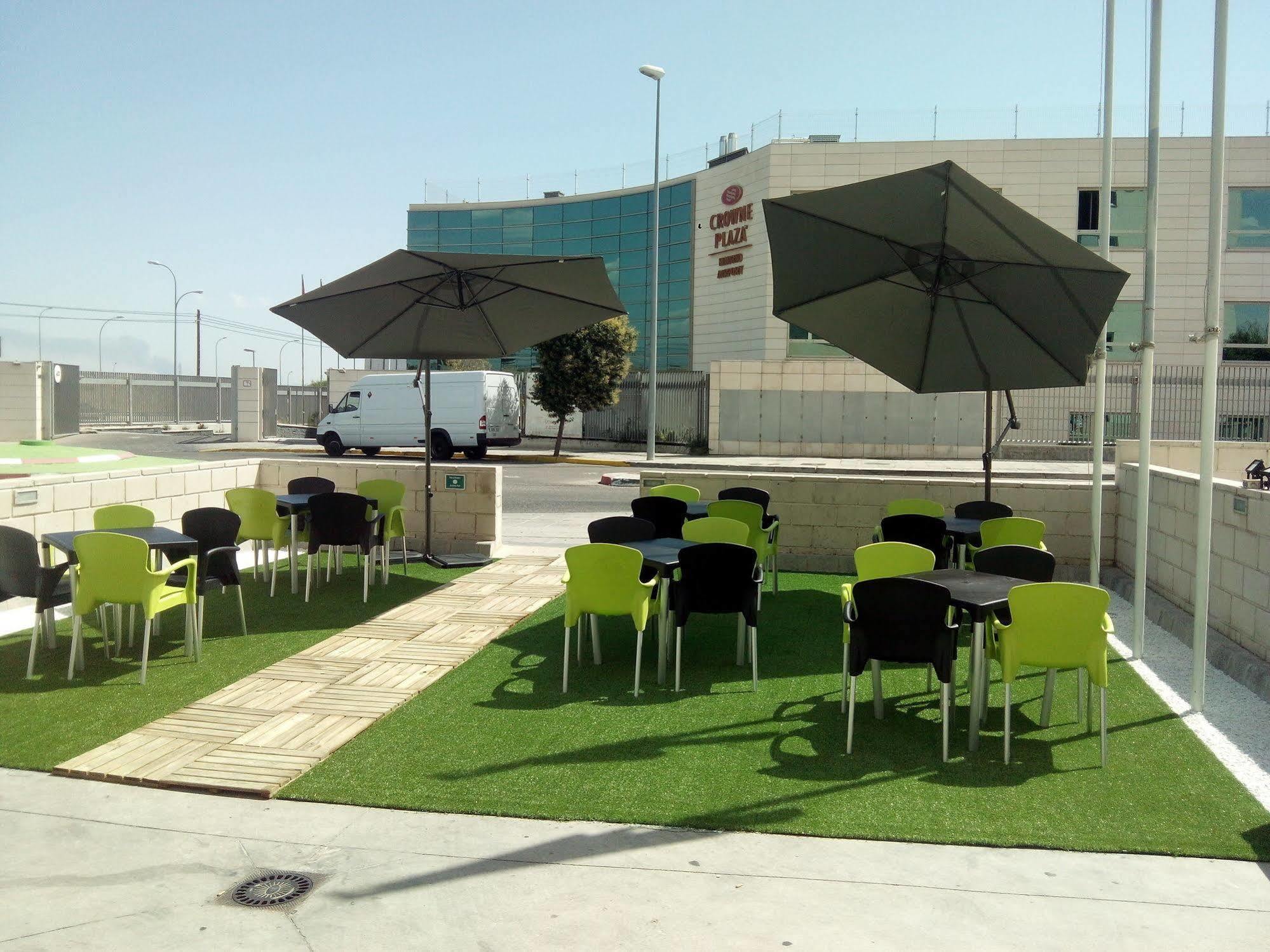 B&B Hotel Madrid Aeropuerto T1 T2 T3 Luaran gambar